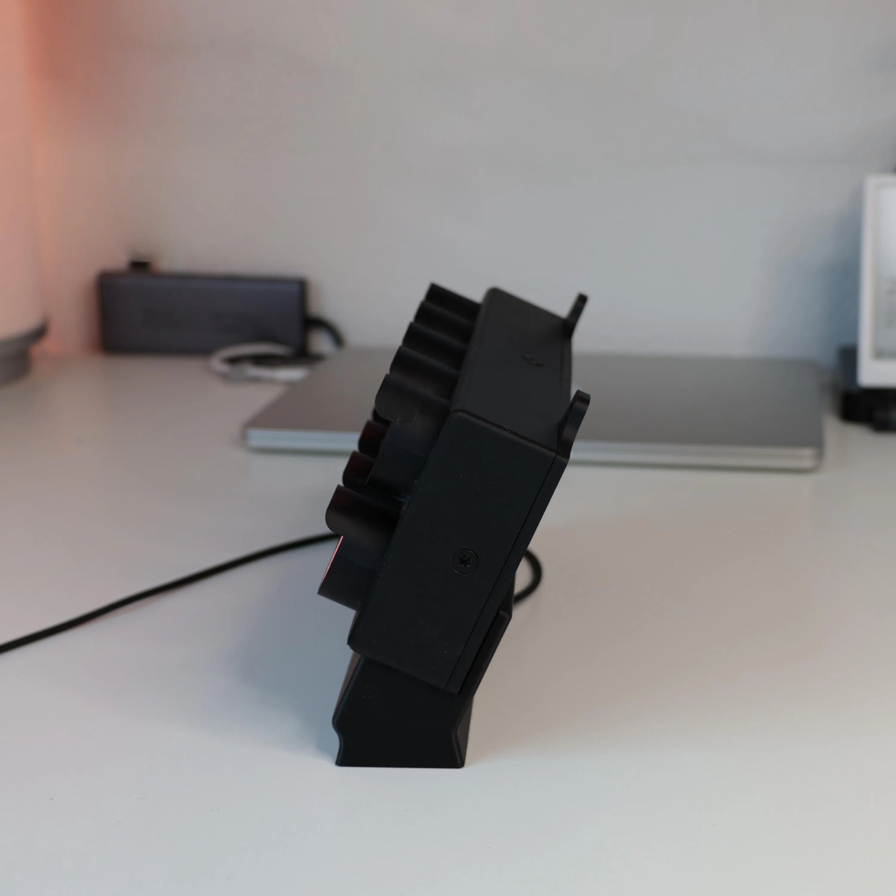 Side profile of the angled APEX Start Light desktop stand